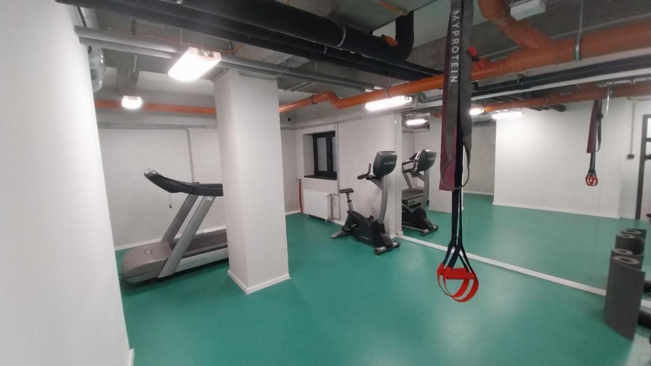 Peaceful Basement Apartment With Terrace & Free Gym บูดาเปสต์ ภายนอก รูปภาพ