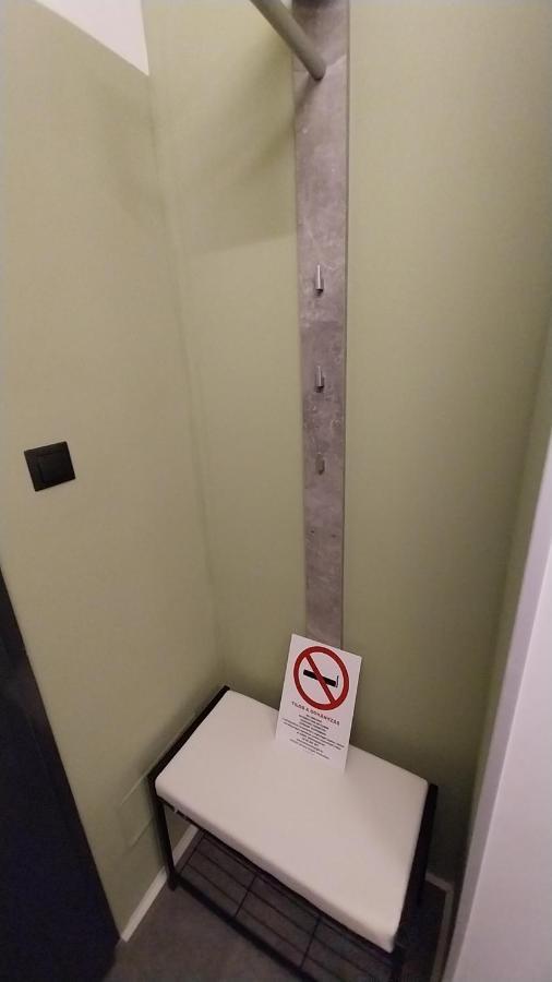 Peaceful Basement Apartment With Terrace & Free Gym บูดาเปสต์ ภายนอก รูปภาพ