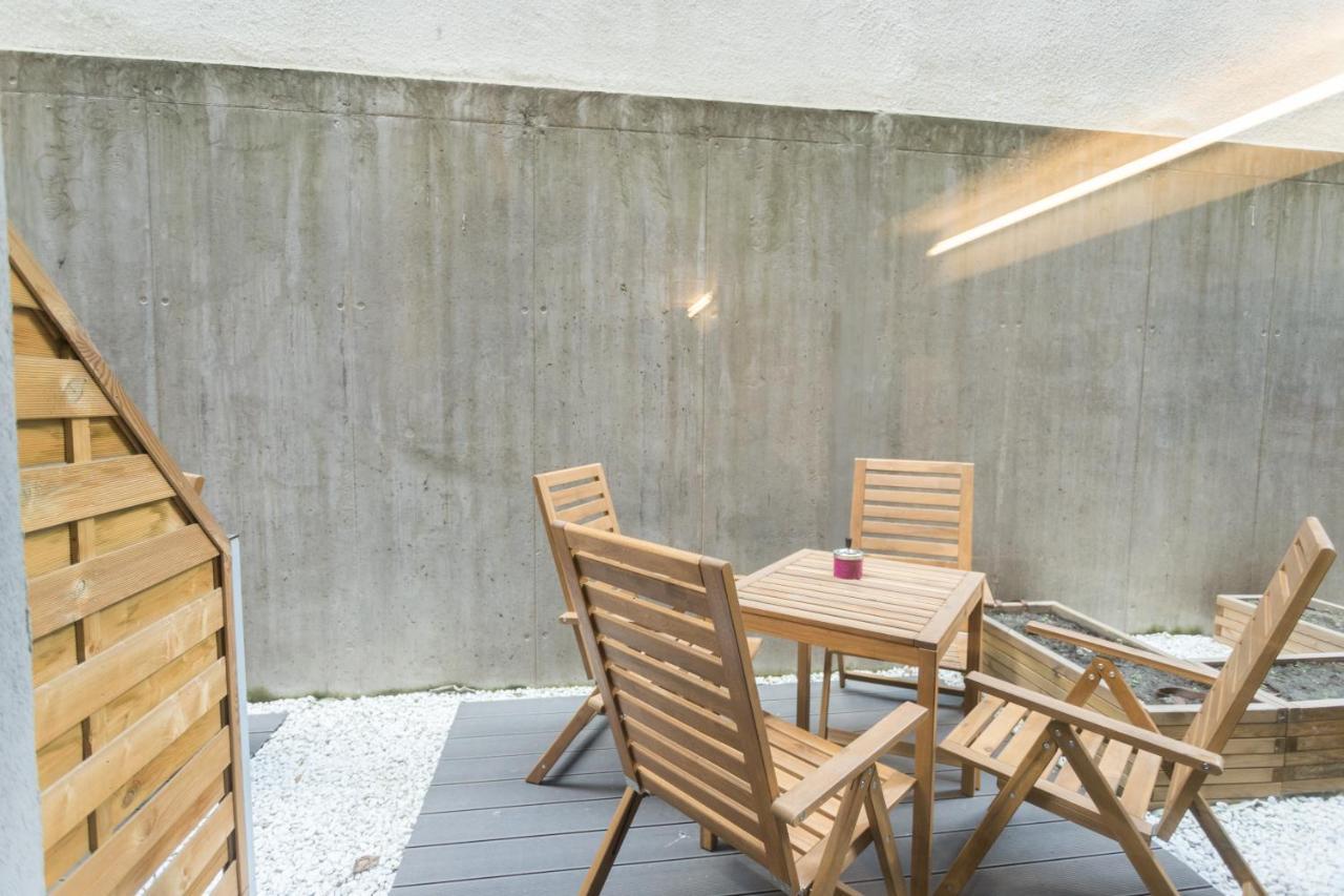 Peaceful Basement Apartment With Terrace & Free Gym บูดาเปสต์ ภายนอก รูปภาพ