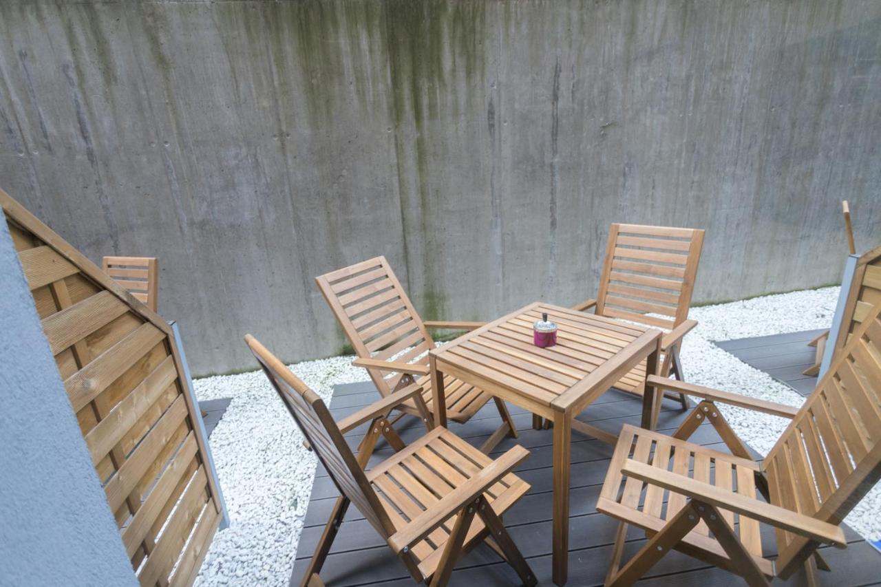 Peaceful Basement Apartment With Terrace & Free Gym บูดาเปสต์ ภายนอก รูปภาพ