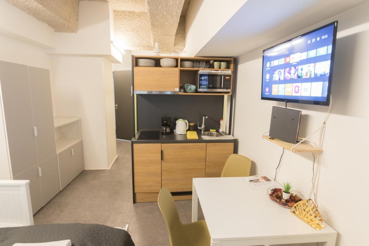 Peaceful Basement Apartment With Terrace & Free Gym บูดาเปสต์ ภายนอก รูปภาพ