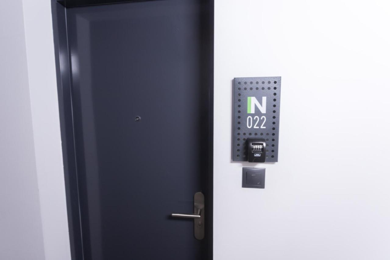 Peaceful Basement Apartment With Terrace & Free Gym บูดาเปสต์ ภายนอก รูปภาพ